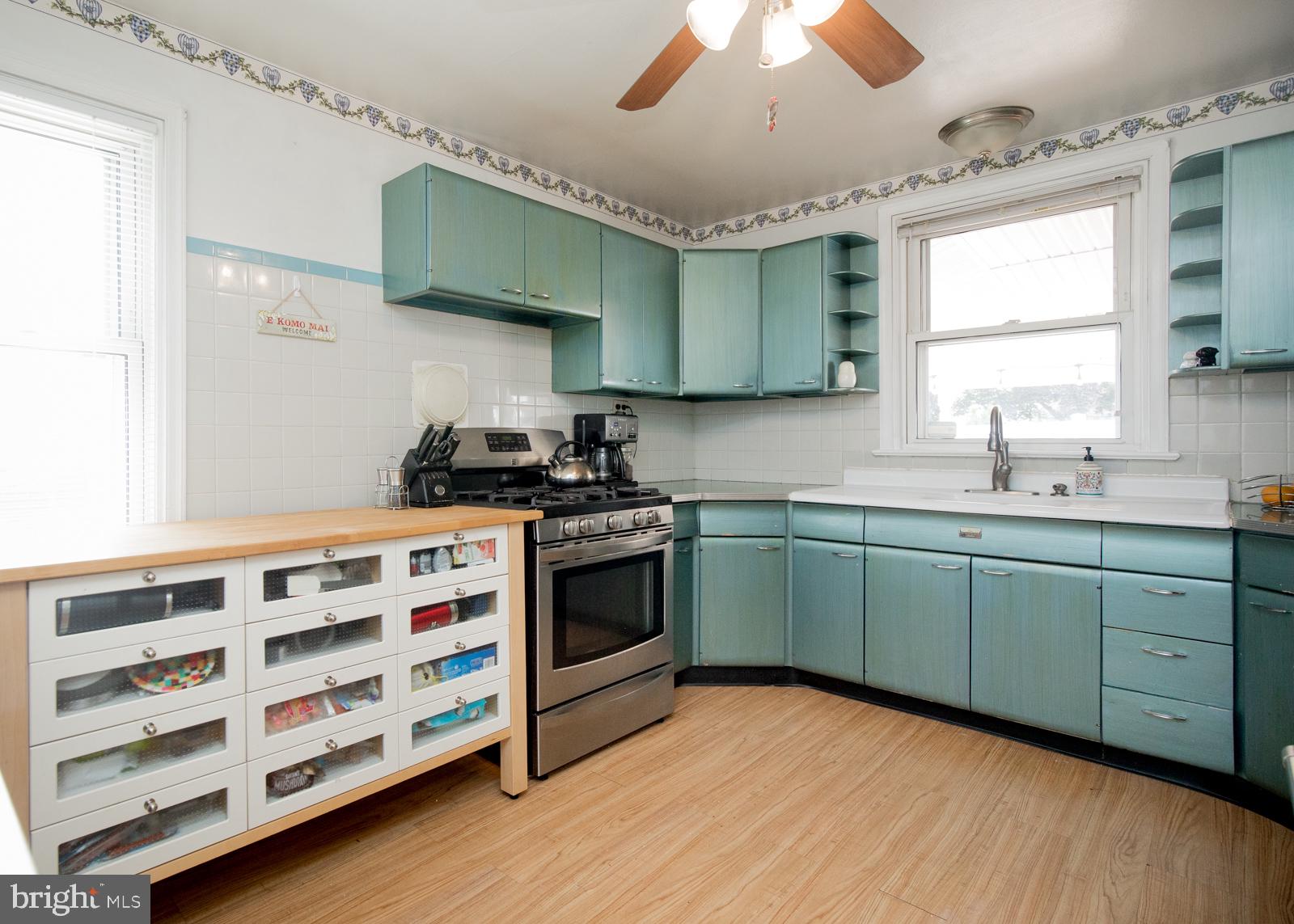 11021 Knights Road Philadelphia, PA 19154 - Photo 12 of 38 Kitchen