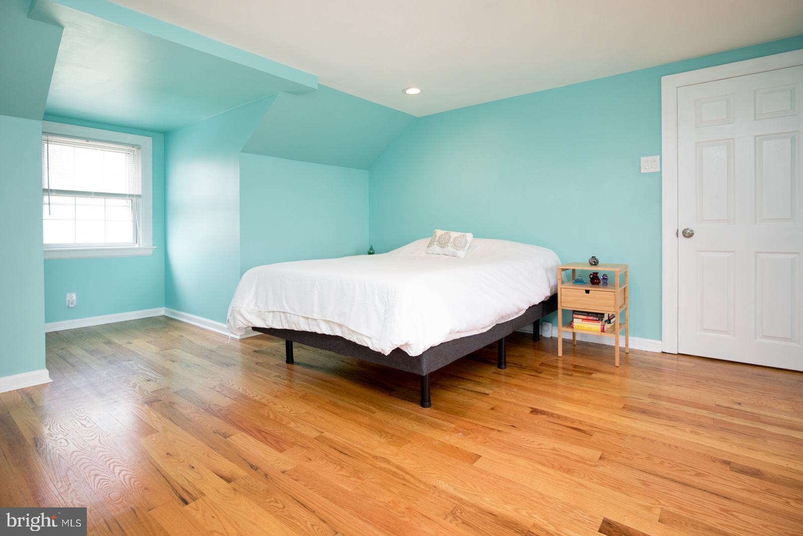 11021 Knights Road Philadelphia, PA 19154 - Photo 22 of 38 Master Bedroom