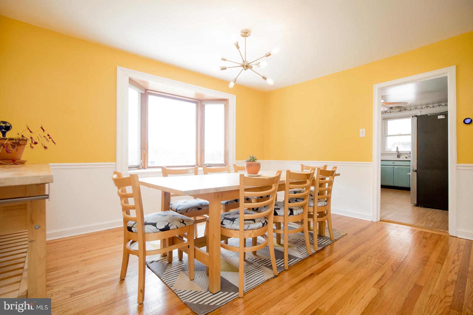 11021 Knights Road Philadelphia, PA 19154 - Photo 9 of 38 Dining Room