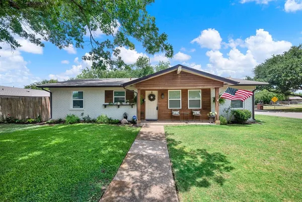 $439,000 | 745 Pinehurst Drive, Richardson, TX 75080