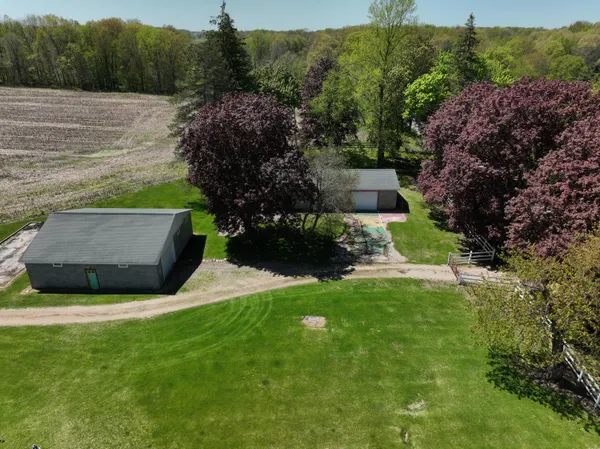 $1,150,000 | 27350 H Drive North, Albion, MI 49224