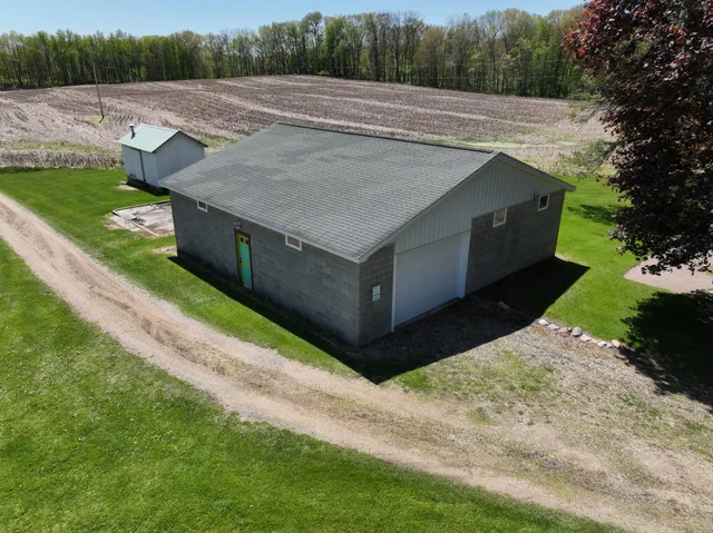 $1,349,900 | 27350 H Drive North, Albion, MI 49224