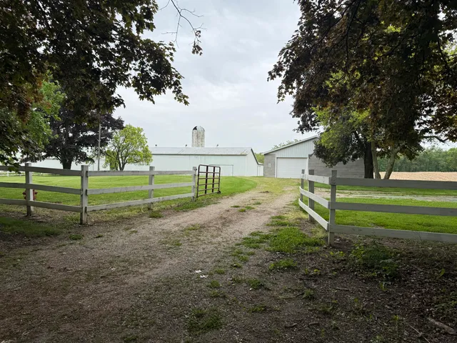 $1,349,900 | 27350 H Drive North, Albion, MI 49224