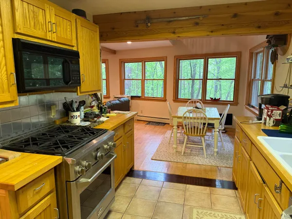 $1,150,000 | 27350 H Drive North, Albion, MI 49224
