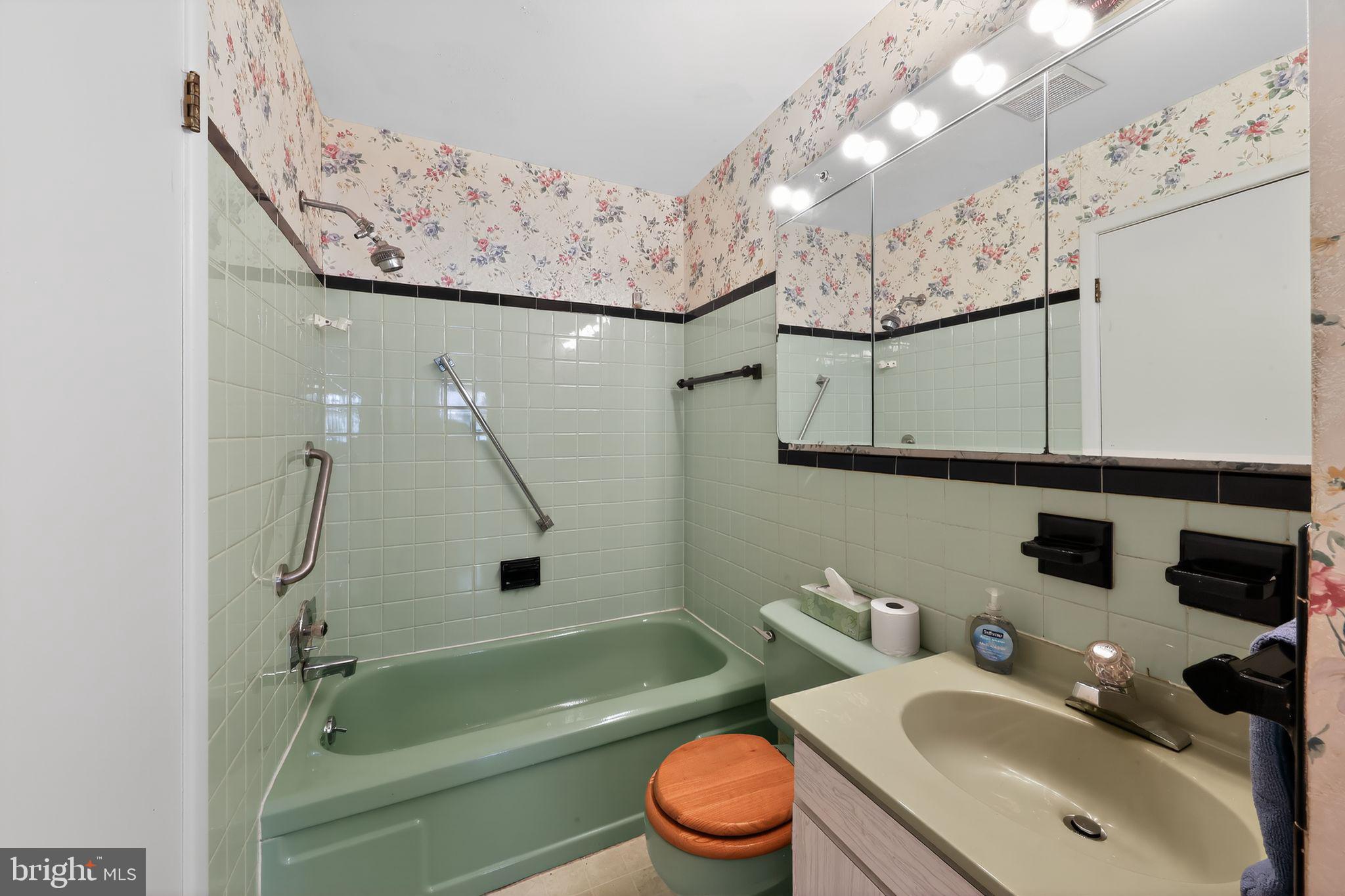 1317 Tulane Road Wilmington, DE 19803 - Photo 22 of 32 Main level full bath