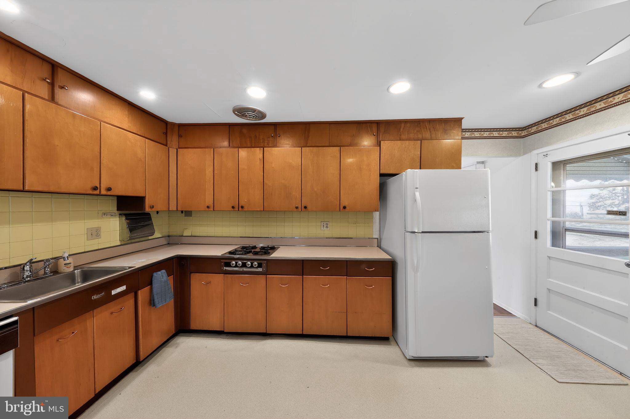 1317 Tulane Road Wilmington, DE 19803 - Photo 7 of 32 Kitchen
