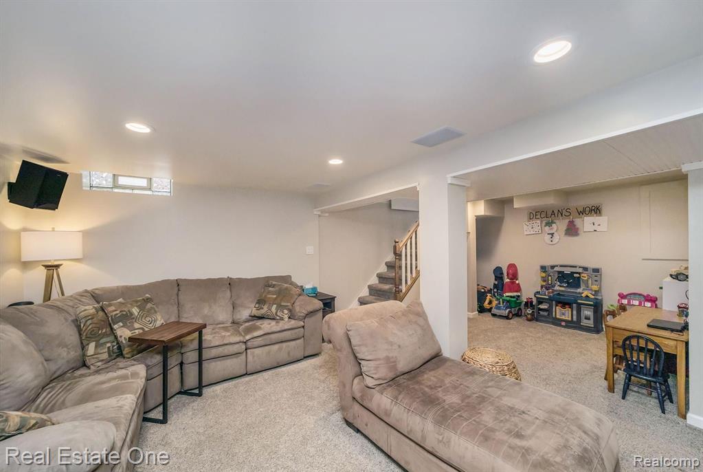 1276 Catalpa Drive Rochester, MI 48307 - Photo 24 of 28