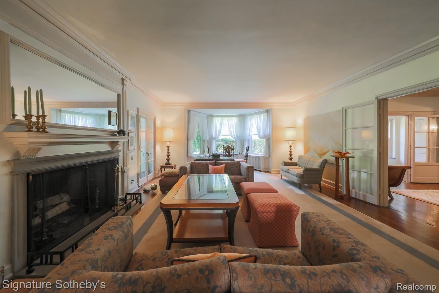 37 Beverly Road Grosse Pointe, MI 48236 - Photo 10 of 64 37 Beverly Rd Grosse Pointe-large-017-024-untitled 20 of 64-1500x1000-72dpi.jpg