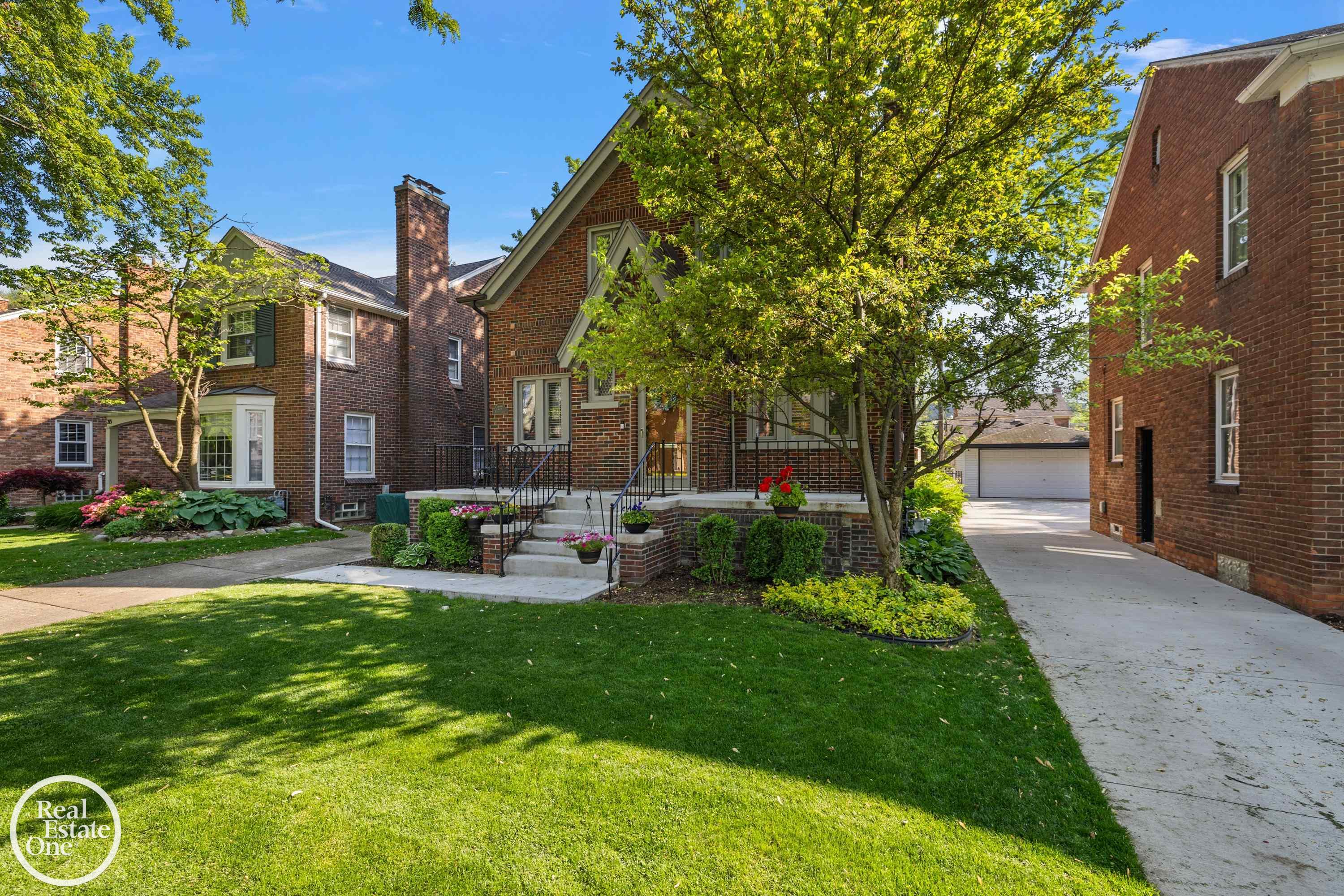 277 Merriweather Road Grosse Pointe Farms, MI 48236 - Photo 43 of 51