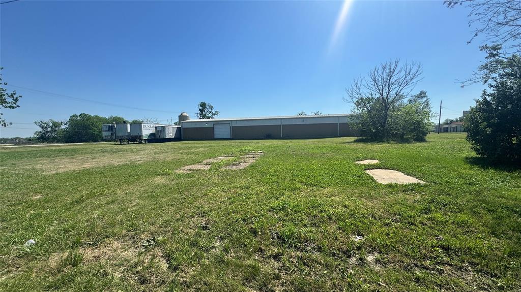 0 East Dallas Street Terrell, TX 75160 - Photo 4 of 5 a view of a grassy field
