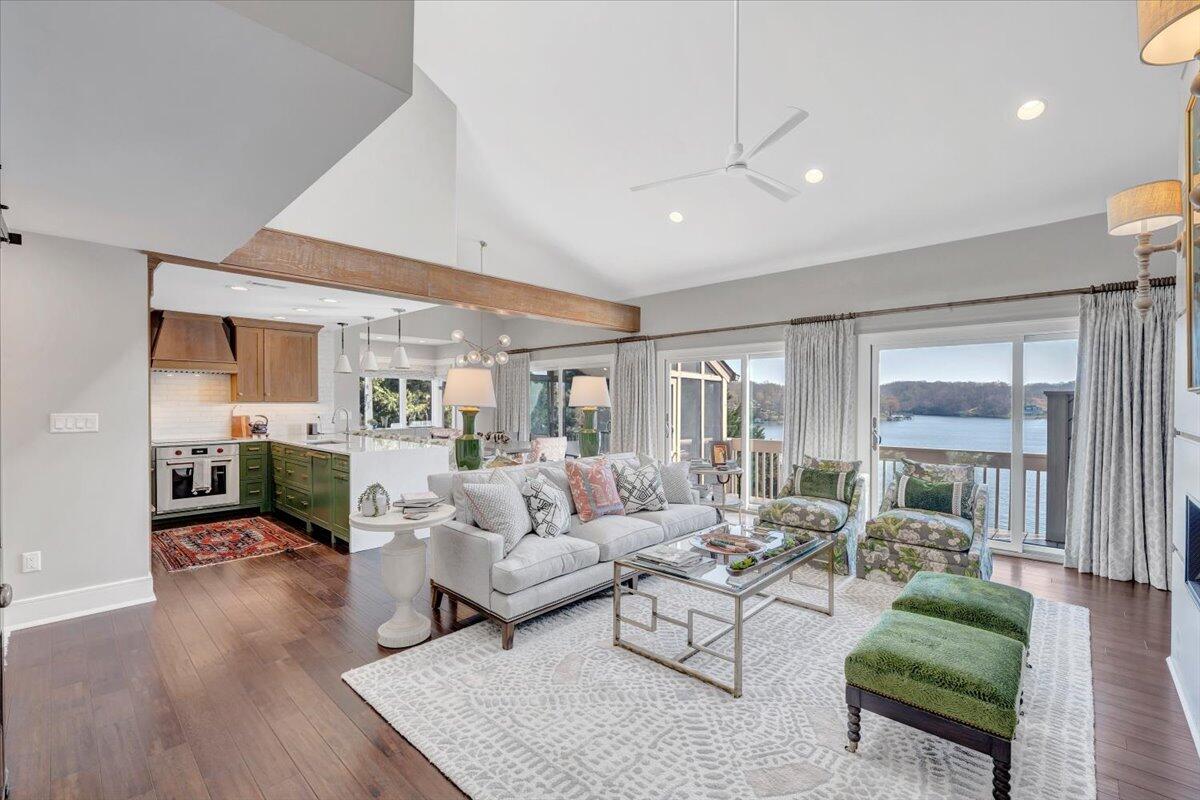 835 Gangplank Road, Unit 113 Moneta, VA 24121 - Photo 8 of 108 Living Room