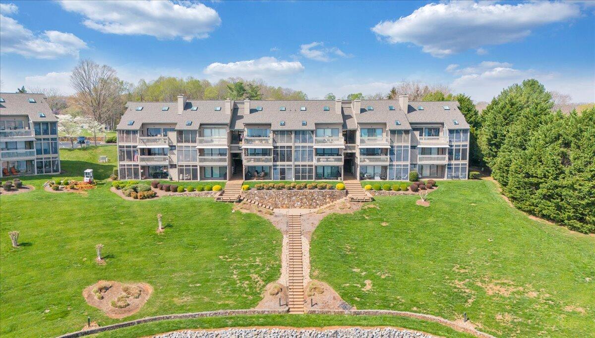 835 Gangplank Road, Unit 113 Moneta, VA 24121 - Photo 2 of 108 Gangplank