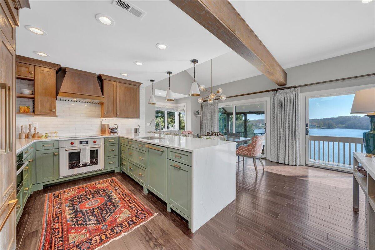 835 Gangplank Road, Unit 113 Moneta, VA 24121 - Photo 24 of 108 Kitchen