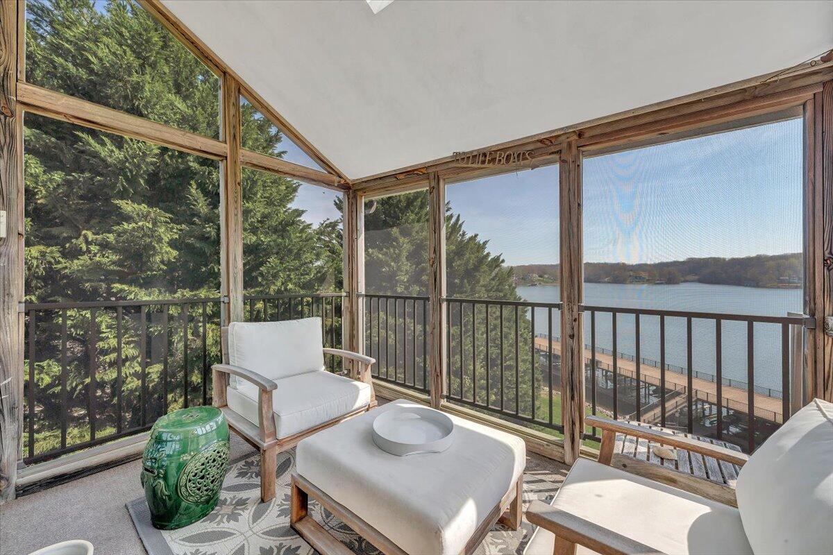 835 Gangplank Road, Unit 113 Moneta, VA 24121 - Photo 30 of 108 Sunroom