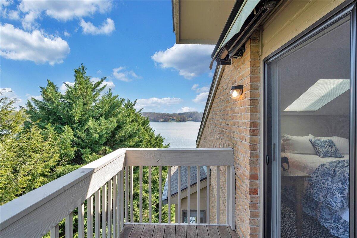 835 Gangplank Road, Unit 113 Moneta, VA 24121 - Photo 55 of 108 Side Deck