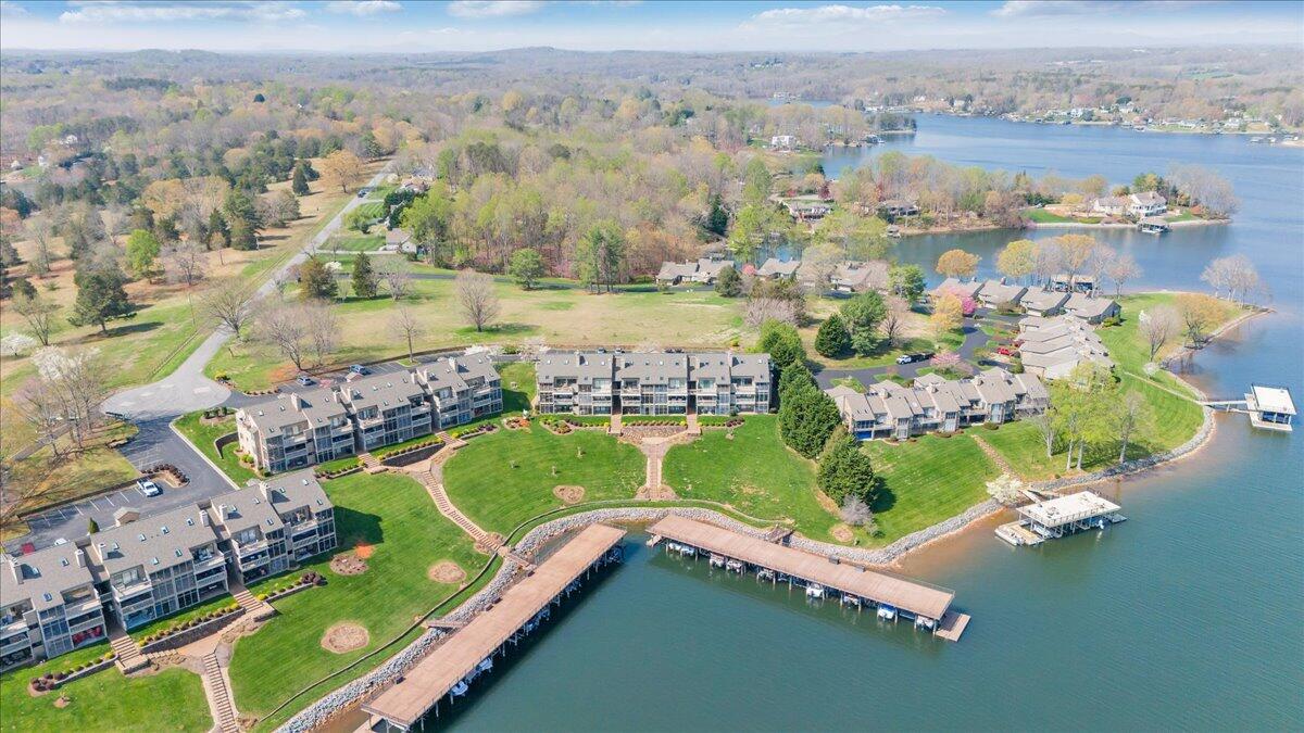 835 Gangplank Road, Unit 113 Moneta, VA 24121 - Photo 3 of 108 Gangplank