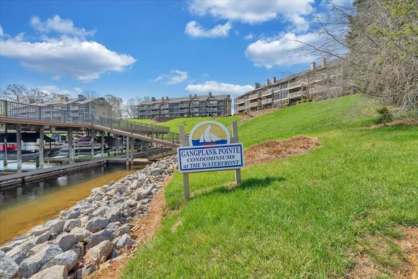 $680,000 | 835 Gangplank Road, Unit 113, Moneta, VA 24121