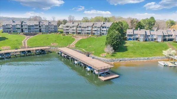 $680,000 | 835 Gangplank Road, Unit 113, Moneta, VA 24121