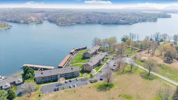 $680,000 | 835 Gangplank Road, Unit 113, Moneta, VA 24121