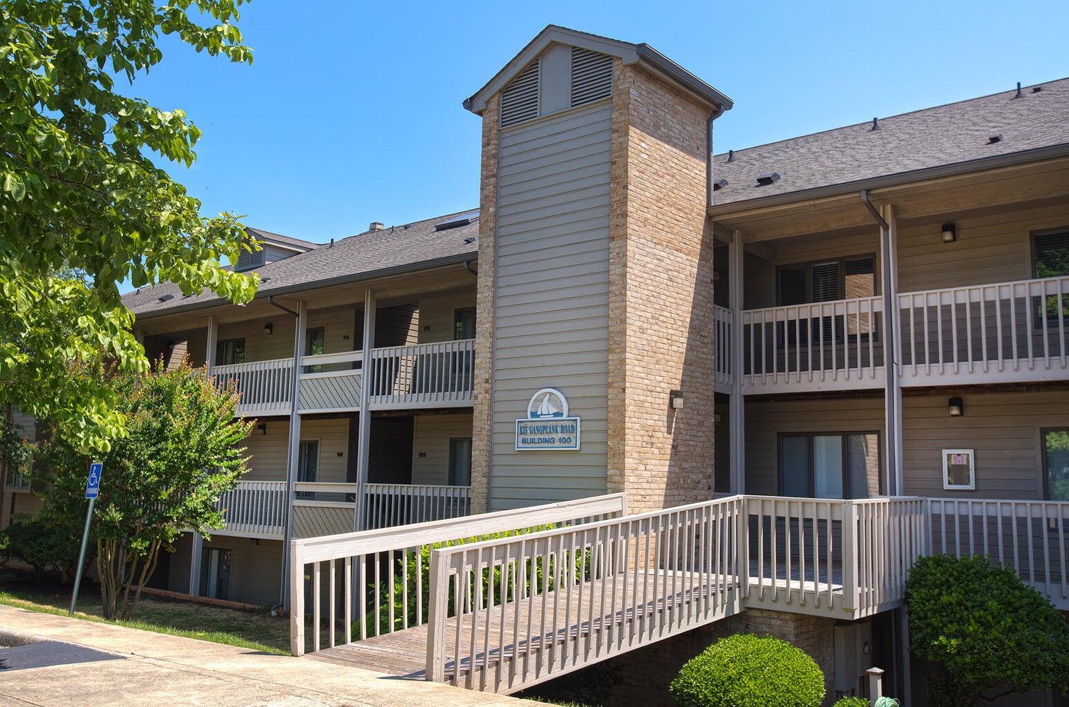 835 Gangplank Road, Unit 113 Moneta, VA 24121 - Photo 77 of 108 Parking Lot level