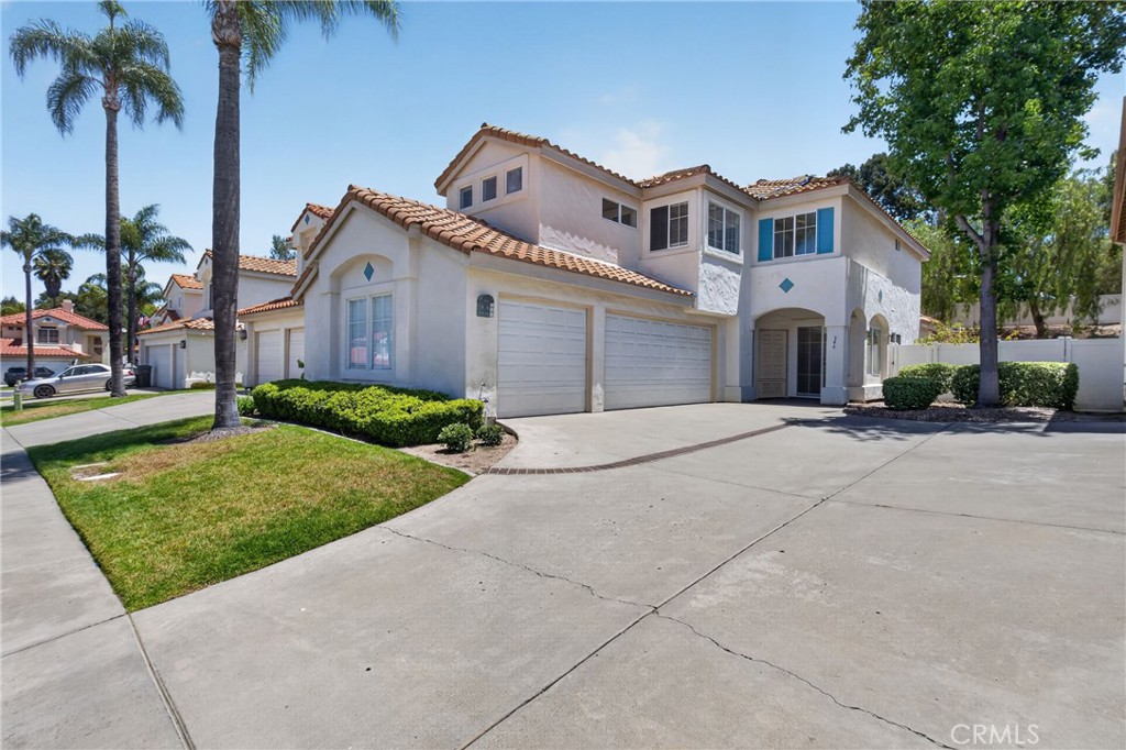 346 Arroyo Vista Fallbrook, CA 92028 - Photo 1 of 44