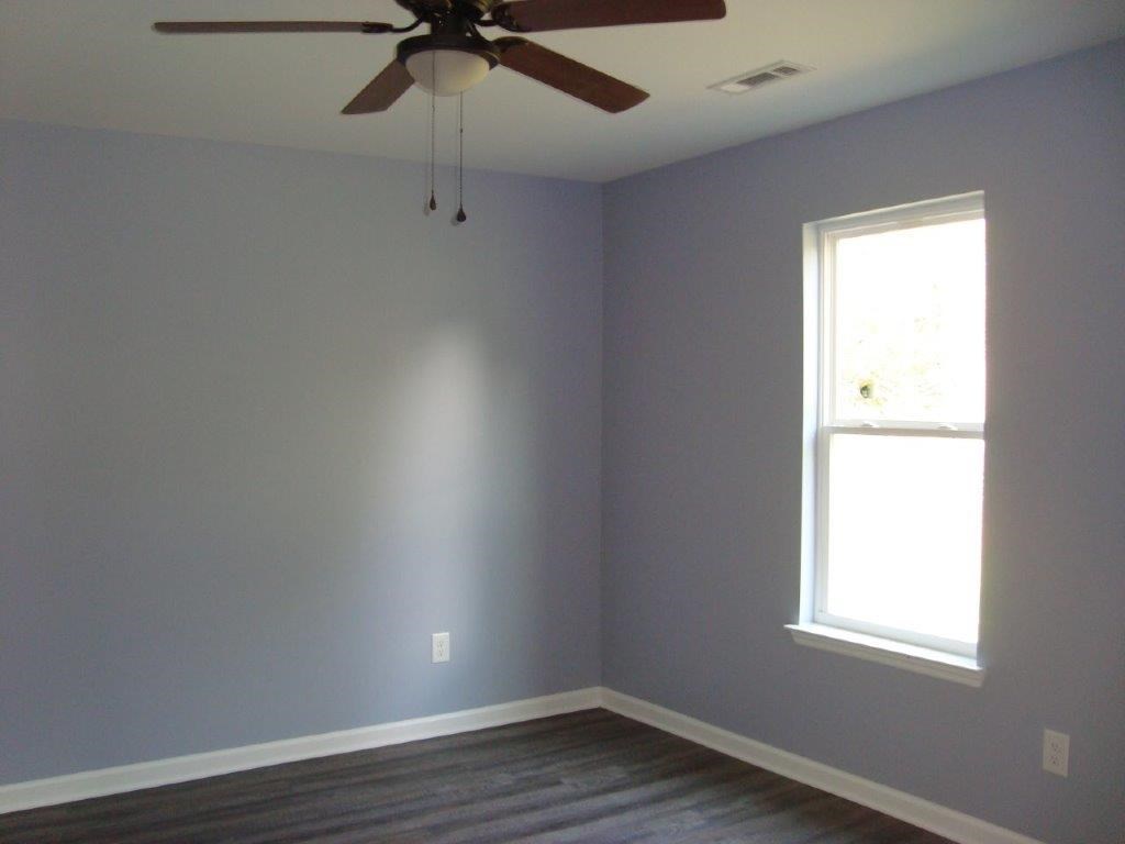 1545 Riverbend Road Dalton, GA 30721 - Photo 8 of 12 Gallery Image 8