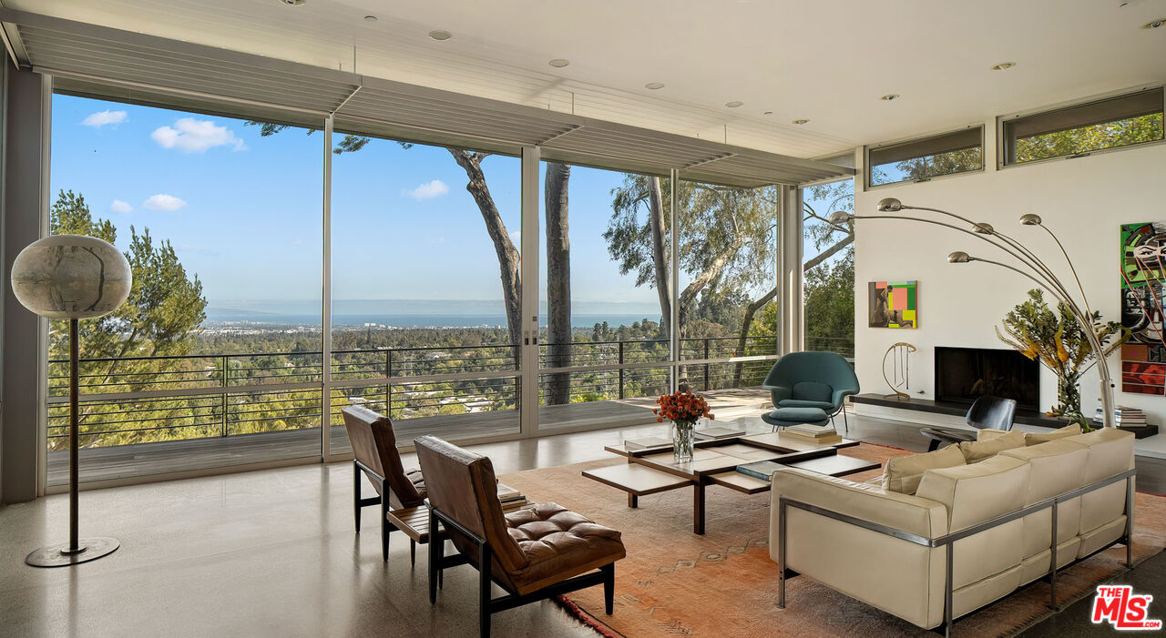 901 Kenter Way Los Angeles, CA 90049 - Photo 2 of 31