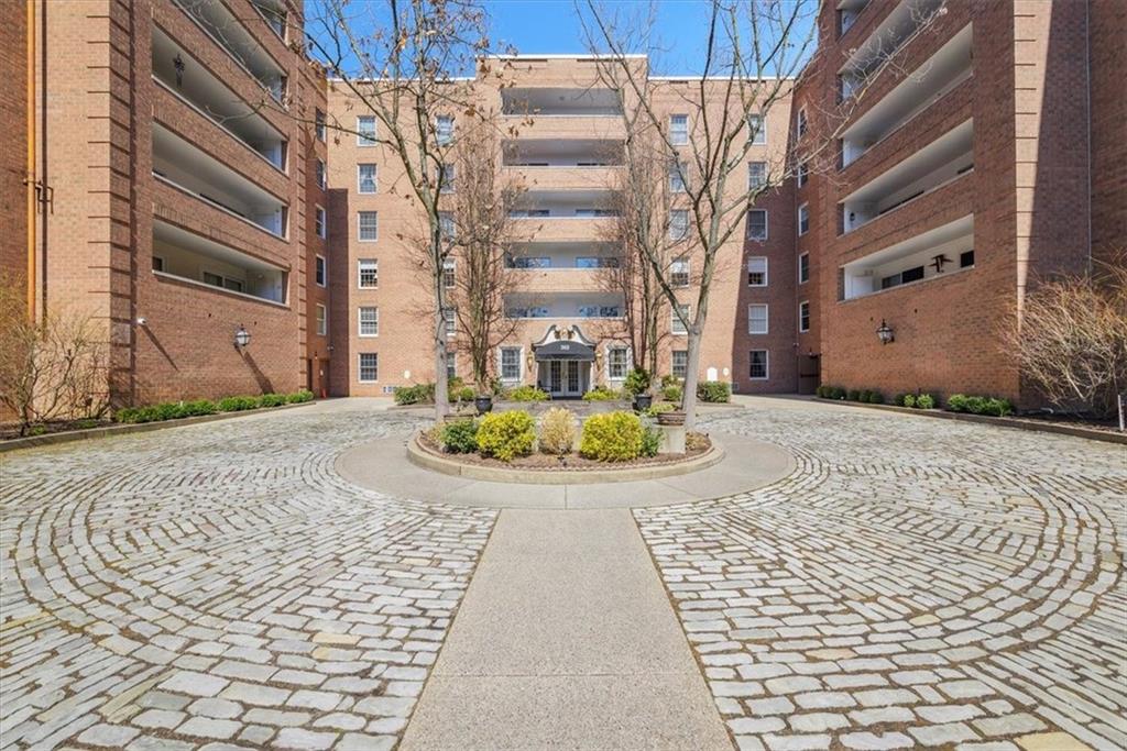 302 Fox Chapel Road, Unit 611 Pittsburgh, PA 15238 - Photo 2 of 25