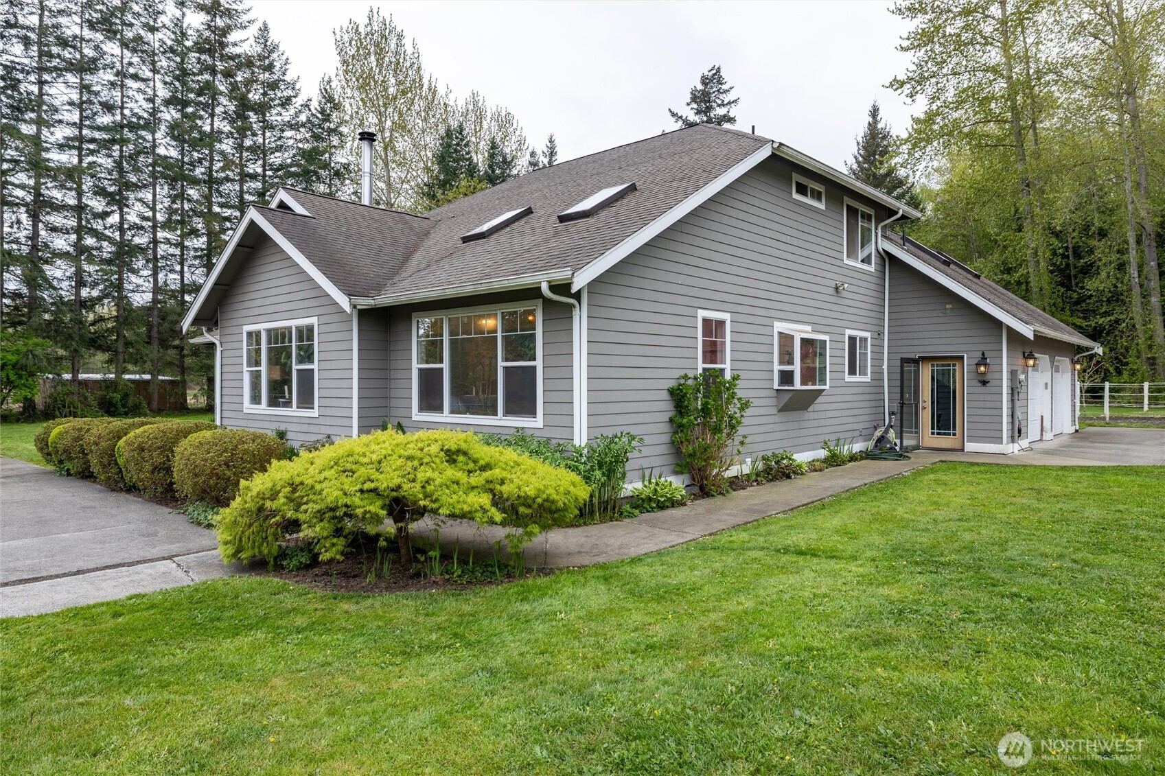 8163 Kickerville Road Blaine, WA 98230 - Photo 5 of 40