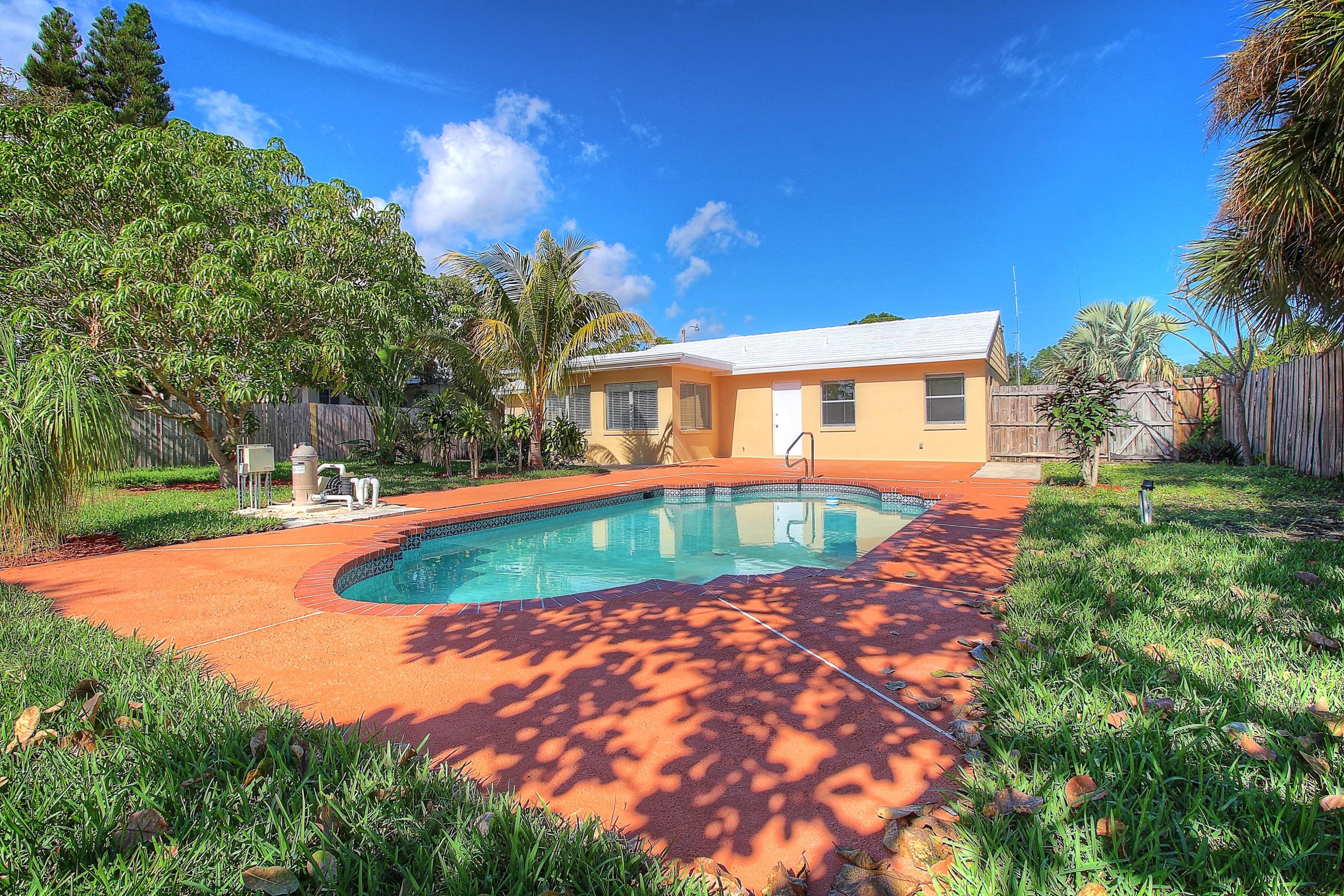 183 West 37th Street Riviera Beach, FL 33404 - Photo 24 of 33 House Back MLS