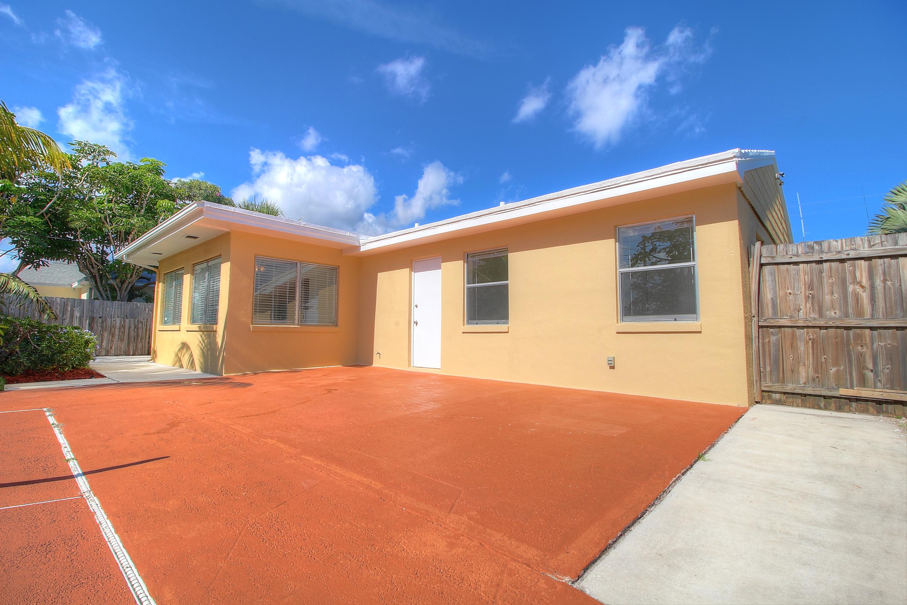 183 West 37th Street Riviera Beach, FL 33404 - Photo 29 of 33 House Back 6 MLS