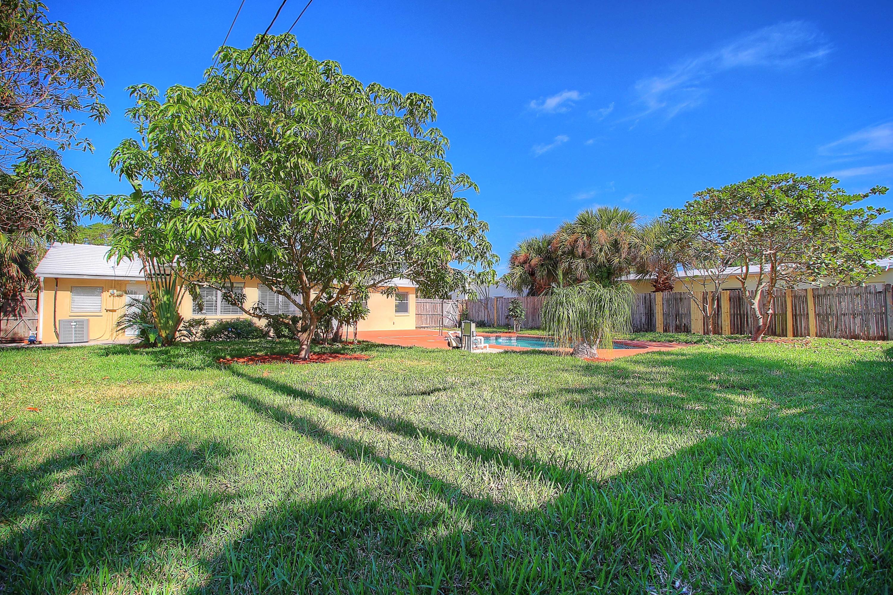 183 West 37th Street Riviera Beach, FL 33404 - Photo 33 of 33 Yard MLS