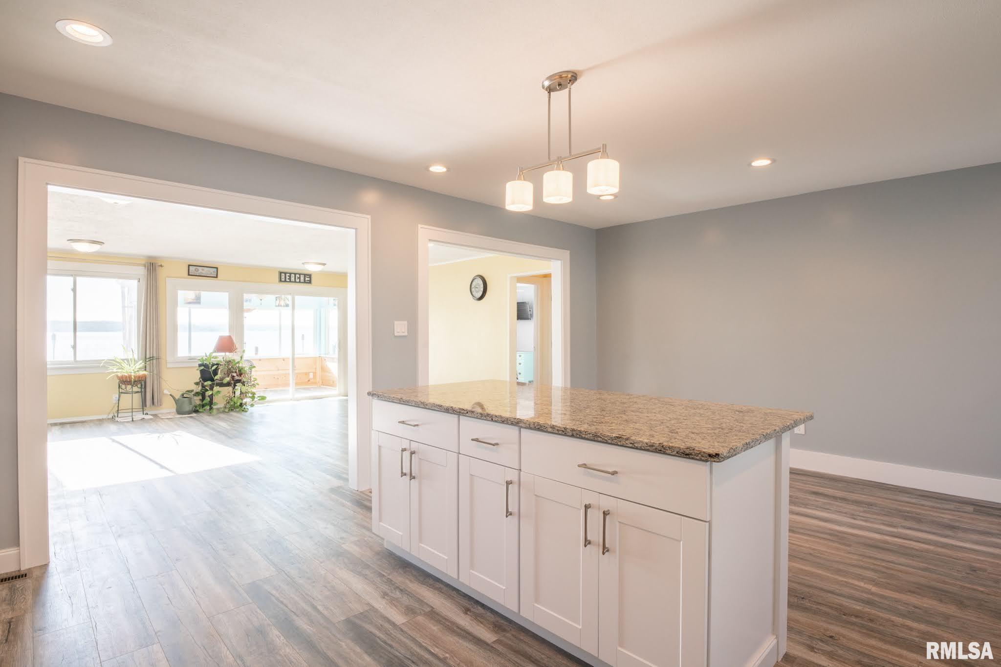 11900 North Riverview Road Chillicothe, IL 61523 - Photo 11 of 49 Gallery Image 11