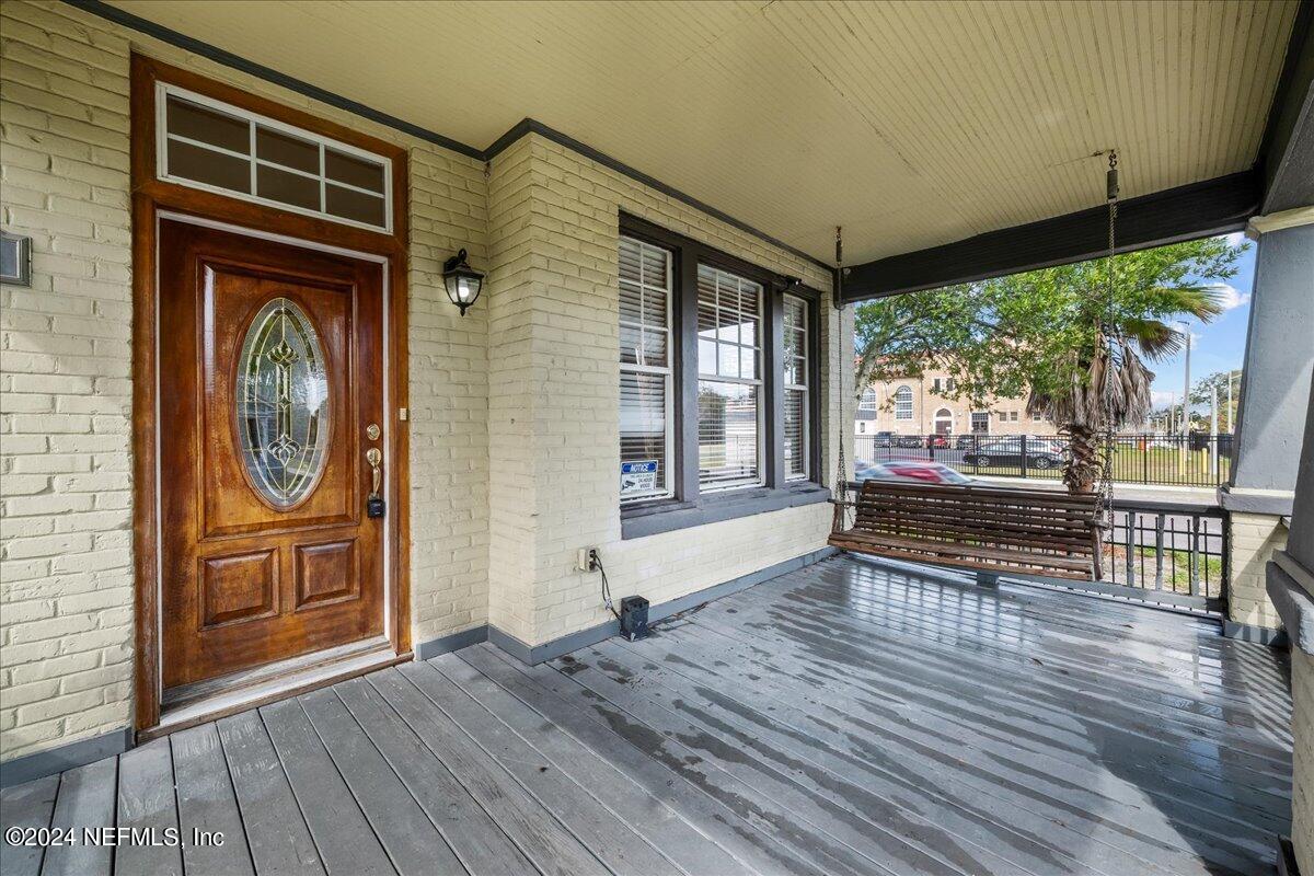 1954 Hubbard Street Jacksonville, FL 32206 - Photo 9 of 30 a view of outdoor space and deck