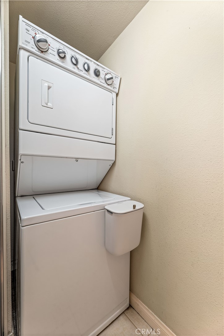 1401 North Greenbrier Road, Unit 202 Long Beach, CA 90815 - Photo 28 of 34 Laundry