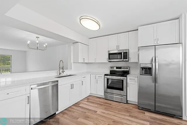 $2,500 | 7301 Amberly Lane, Unit 403, Delray Beach, FL 33446