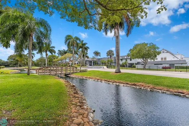 $2,500 | 7301 Amberly Lane, Unit 403, Delray Beach, FL 33446