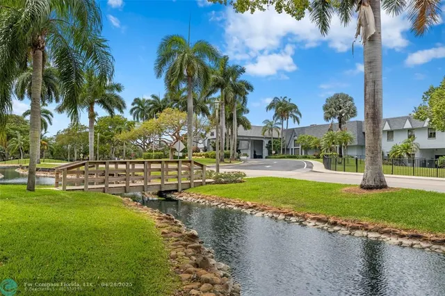 $2,500 | 7301 Amberly Lane, Unit 403, Delray Beach, FL 33446