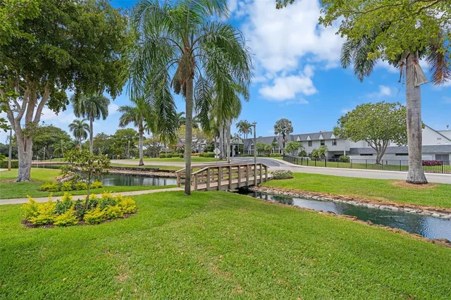 $2,500 | 7301 Amberly Lane, Unit 403, Delray Beach, FL 33446