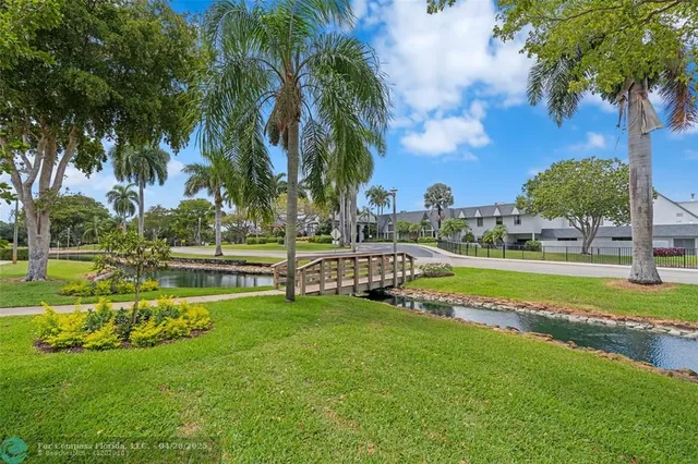 $2,500 | 7301 Amberly Lane, Unit 403, Delray Beach, FL 33446