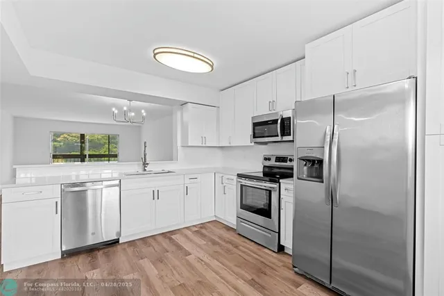 $2,500 | 7301 Amberly Lane, Unit 403, Delray Beach, FL 33446