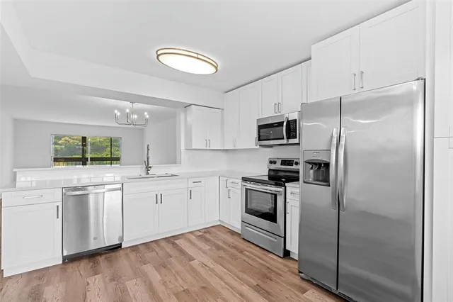 $2,500 | 7301 Amberly Lane, Unit 403, Delray Beach, FL 33446