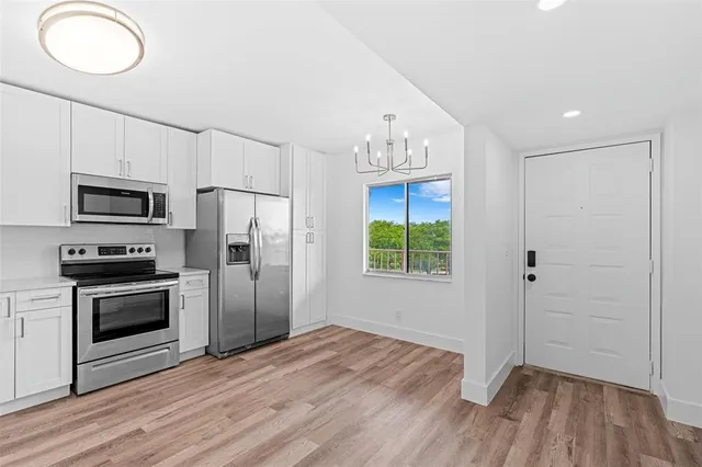 $2,500 | 7301 Amberly Lane, Unit 403, Delray Beach, FL 33446