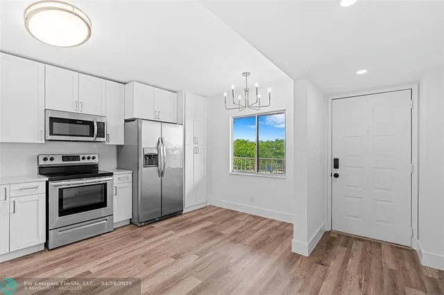 $2,500 | 7301 Amberly Lane, Unit 403, Delray Beach, FL 33446