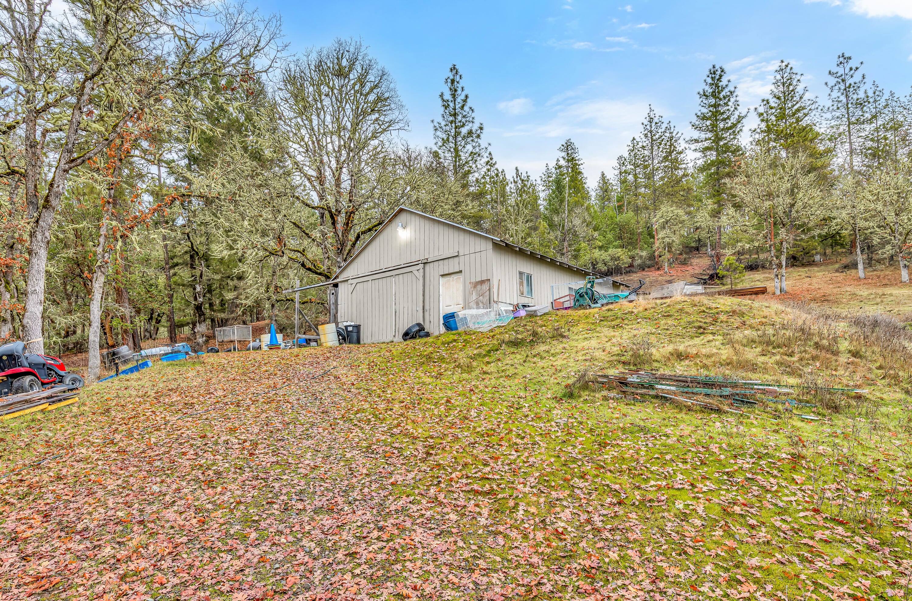 20960 Antioch Road White City, OR 97503 - Photo 4 of 28 Garage/Shop