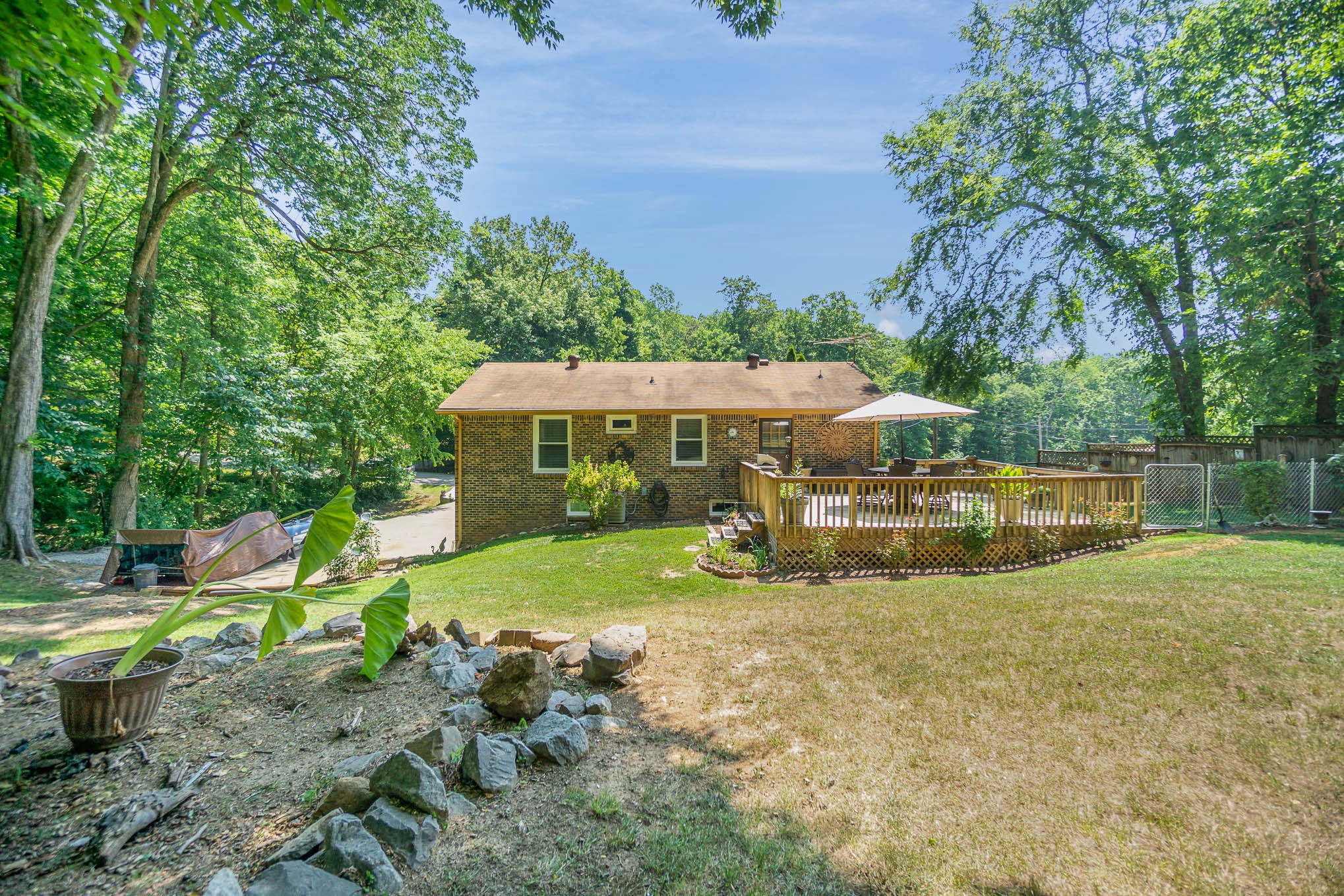 1814 Mimi Road Clarksville, TN 37040 - Photo 3 of 40 Gallery Image 3