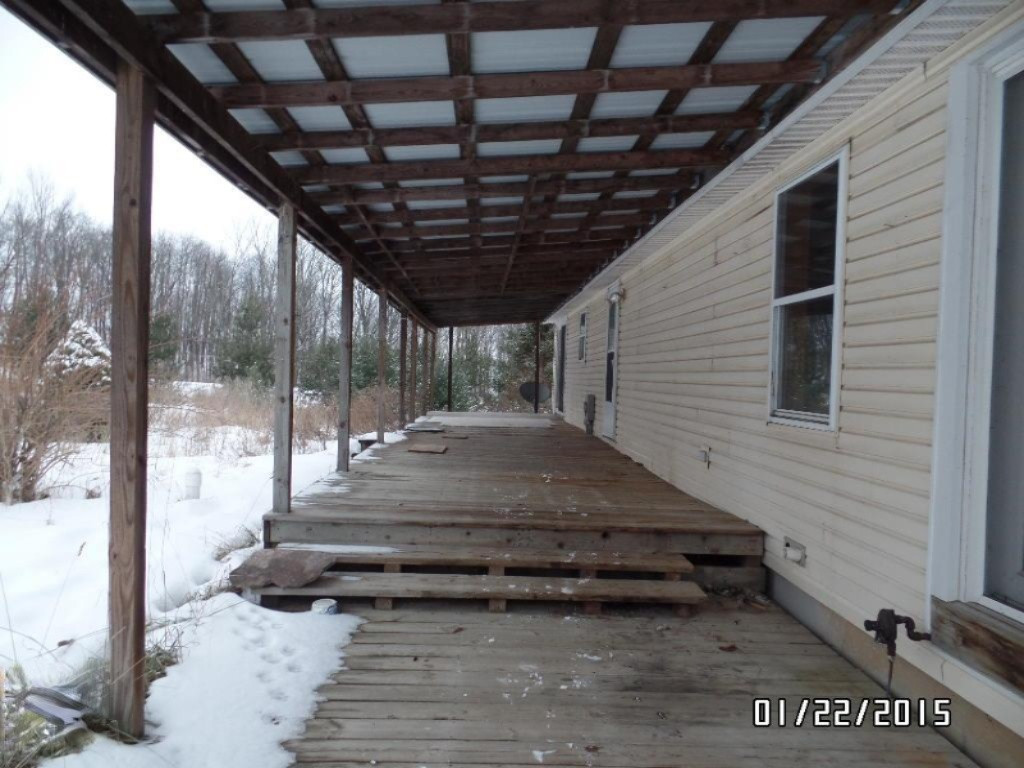 6649 South Clark Road Nashville, MI 49073 - Photo 3 of 13 SAM_1024