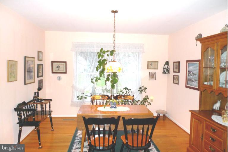 10609 Old Barn Road New Market, MD 21774 - Photo 14 of 30 Dining Room