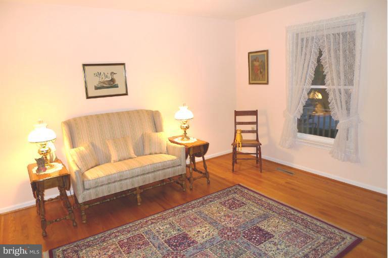 10609 Old Barn Road New Market, MD 21774 - Photo 29 of 30 Living Room