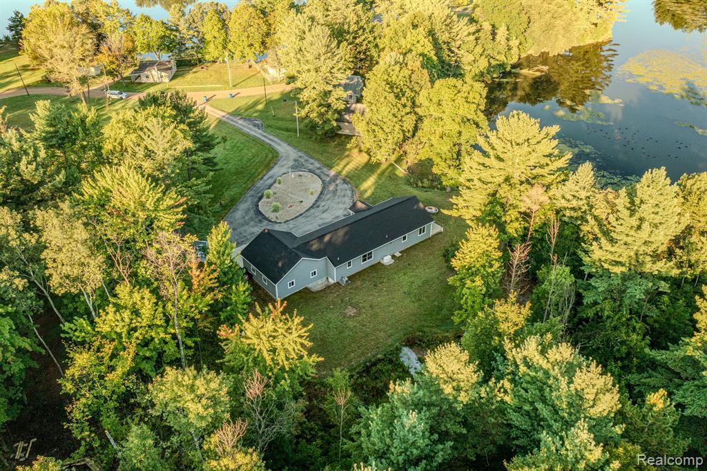 129 Riverside Drive Beaverton, MI 48612 - Photo 5 of 31